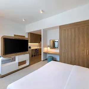 Element Al Mina, Jumeirah Dubái